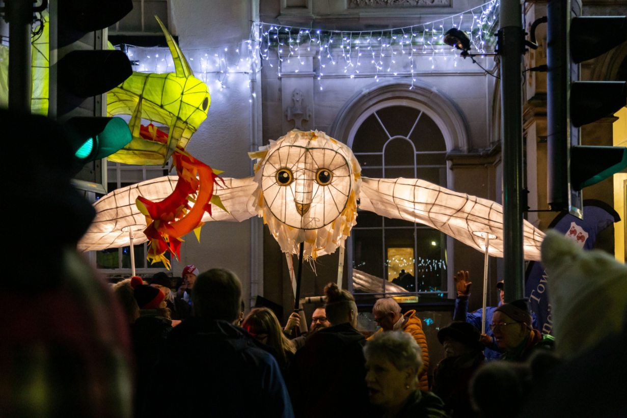 PMW PROPERTY SUPPORTS ASHBOURNE’S DAZZLING LANTERN PARADE main image